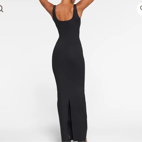 SKIMS Body Tank Long Slip Dress in Onyx | Medium - Picture 2 of 9